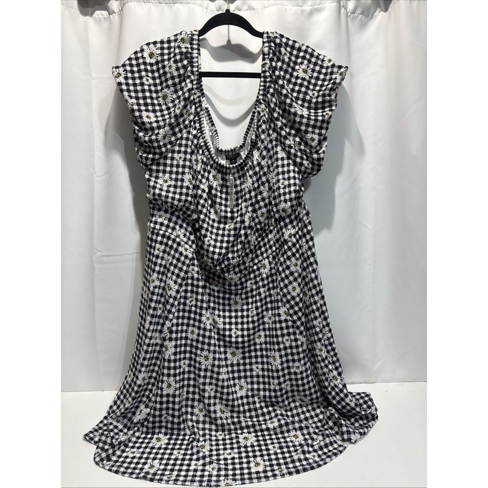 New Torrid Buffalo Check Gingham Dress with‎ Daisies - Size 4X